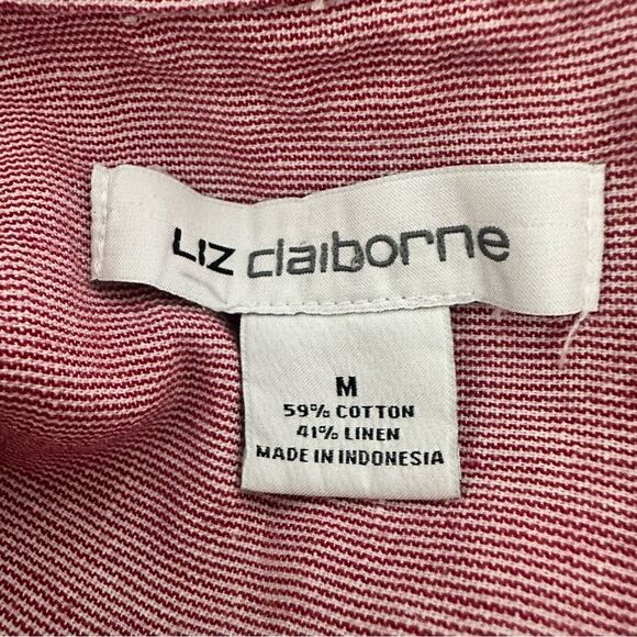 Liz Claiborne red and white button up tank with elastic on the waist. Size M - Picture 5 of 6